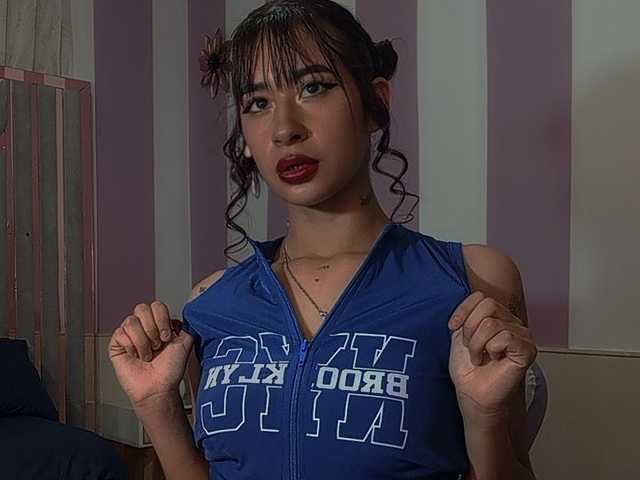 Фотографија на профилот emily-cute