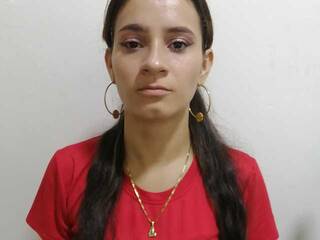 Еротски видео разговор Emily-wilson