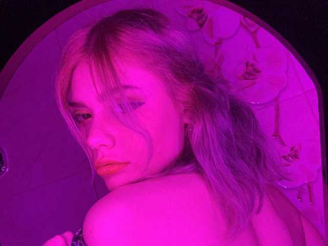 Фотографија на профилот Emily_Blush