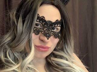 Еротски видео разговор Emily777