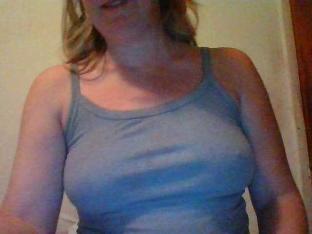 Емитувани слики од екранот Emilylyn
