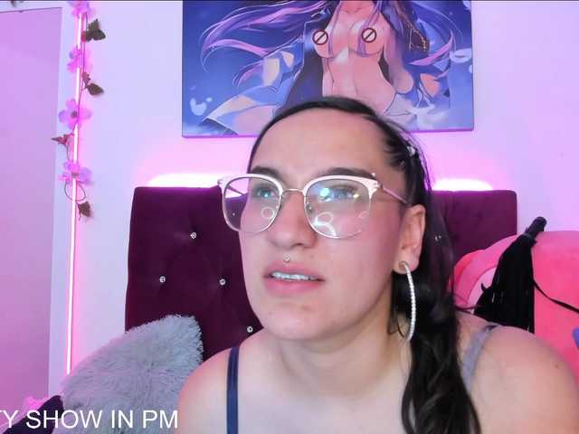 Емитувани слики од екранот Emma-Allison