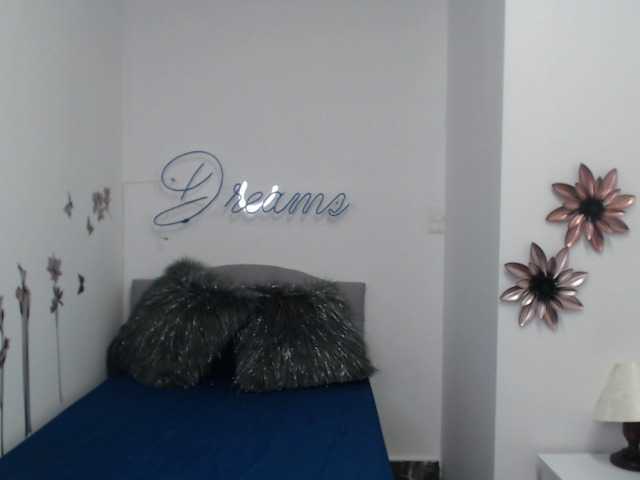 Емитувани слики од екранот emmacook1