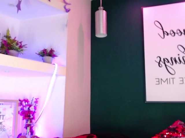 Емитувани слики од екранот EmmaFoster