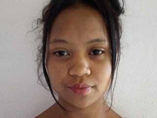 Еротски видео разговор Emmalatueuse