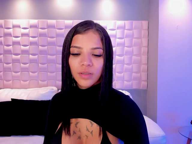 Емитувани слики од екранот EmmaRussellx