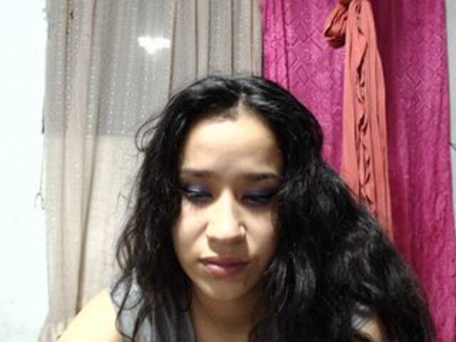 Емитувани слики од екранот emmaseduction