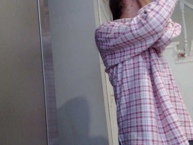 Емитувани слики од екранот Emmi-li