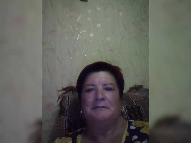 Емитувани слики од екранот Empresswoman