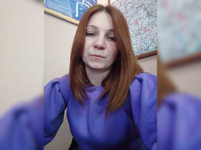 Емитувани слики од екранот EstelleMillie