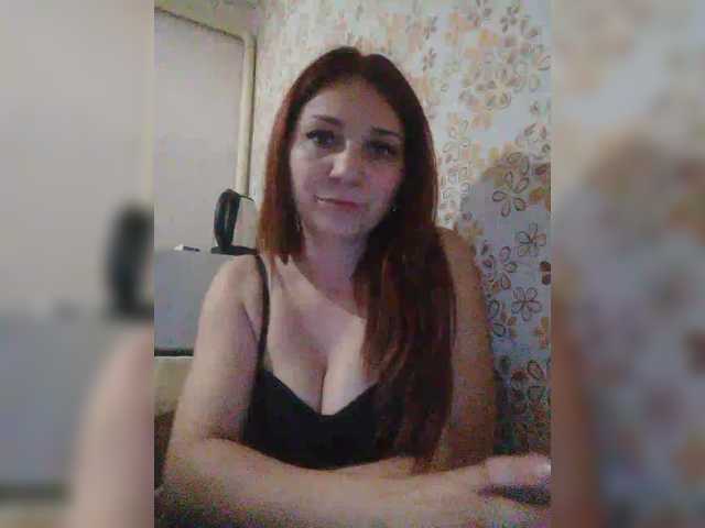 Емитувани слики од екранот EstelleMillie