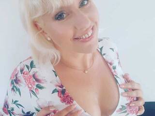 Еротски видео разговор eva-engel