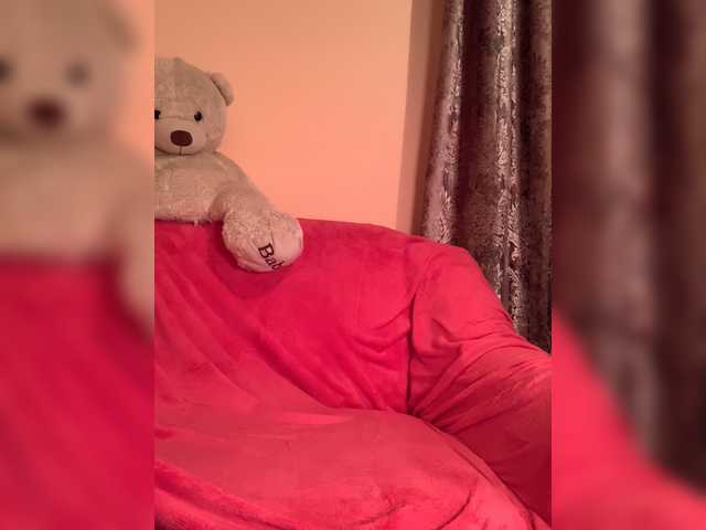 Емитувани слики од екранот Eva-Creim