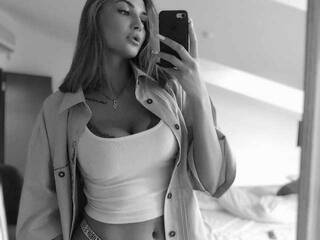 Еротски видео разговор Eva-Flys