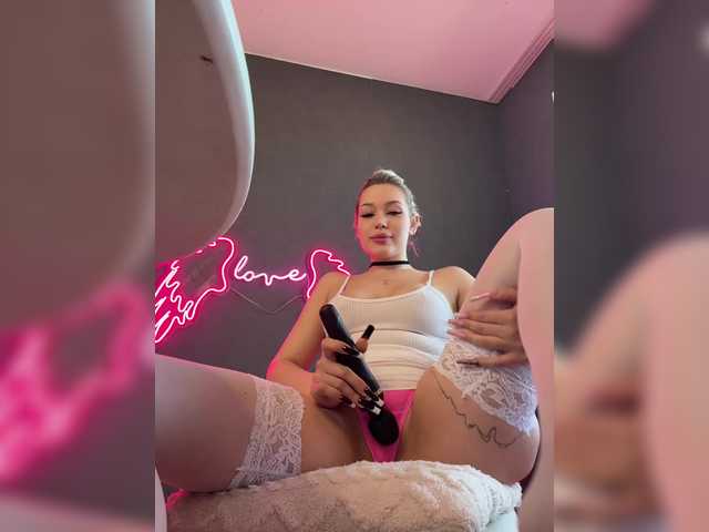 Емитувани слики од екранот Eva-Kitty1