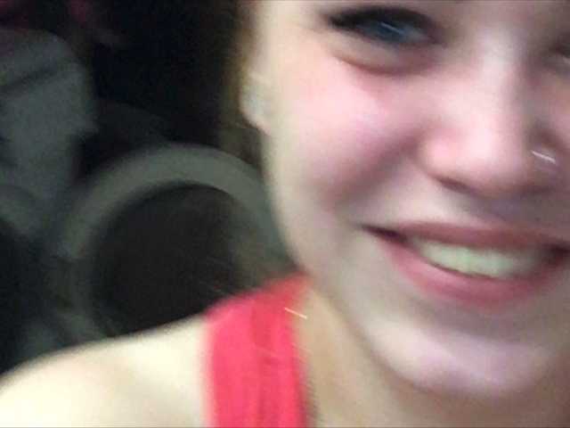 Емитувани слики од екранот EvaCarly