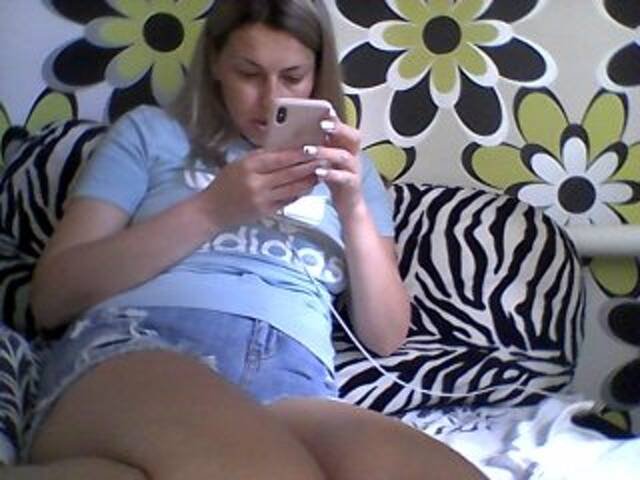 Емитувани слики од екранот AngelLadyEva