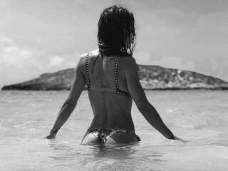 Еротски видео разговор EVALUNAA01