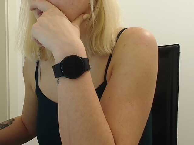 Емитувани слики од екранот EvaMenson