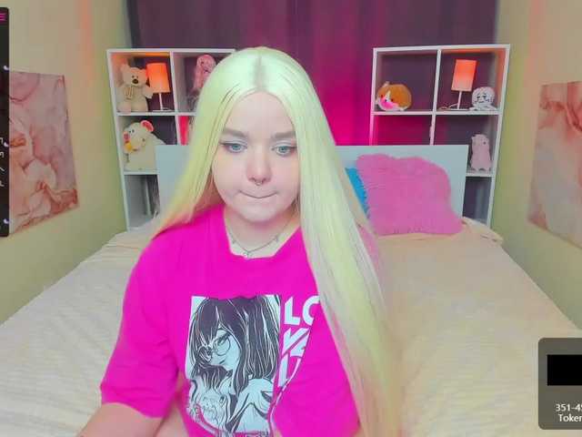 Емитувани слики од екранот EvaMeow