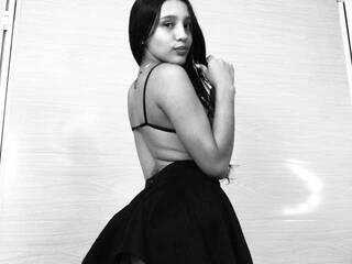 Еротски видео разговор Evangeline18