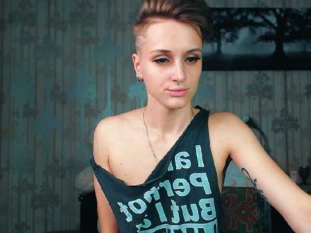 Емитувани слики од екранот EvaSharm