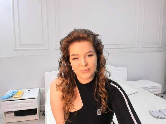 Емитувани слики од екранот EveLeddont