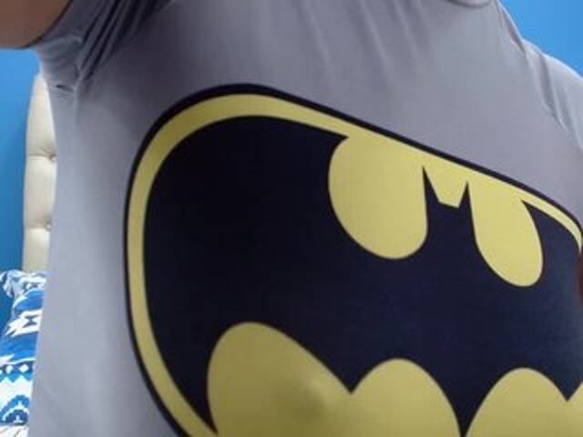 Емитувани слики од екранот EvelynOwens