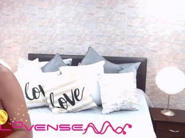 Емитувани слики од екранот EvelynOwens