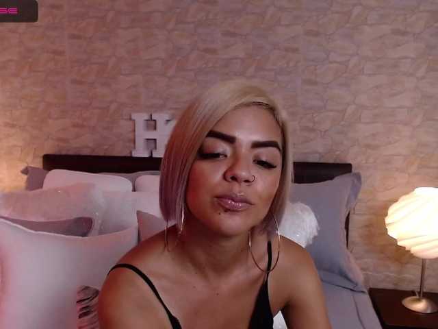 Емитувани слики од екранот EvelynOwens