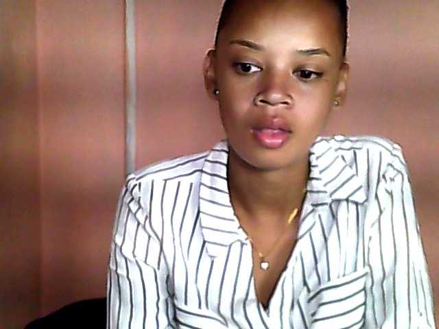 Емитувани слики од екранот EVY15