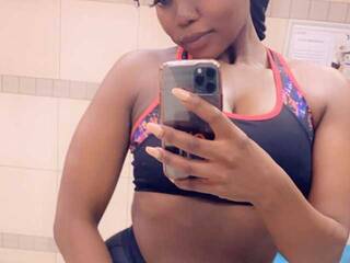 Еротски видео разговор FancyCherry