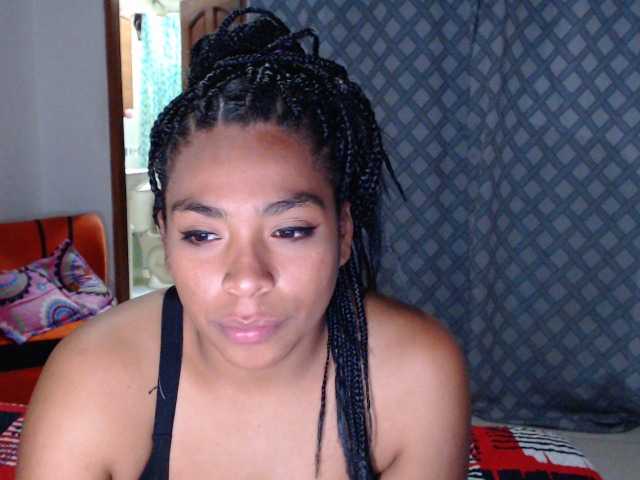 Емитувани слики од екранот Fantasycandy