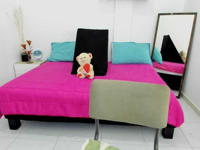 Емитувани слики од екранот FaraNoir