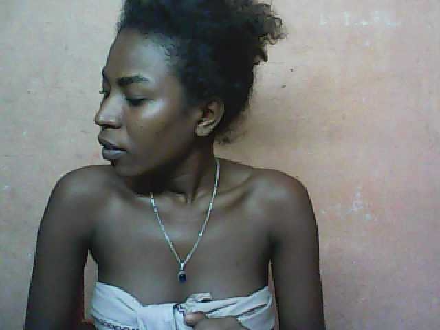 Емитувани слики од екранот feelingblack