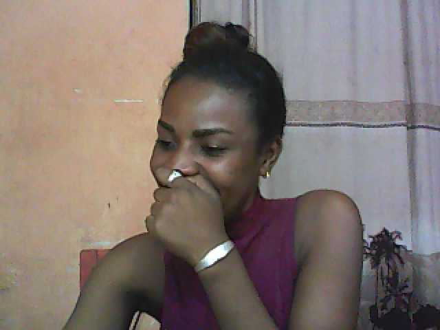 Емитувани слики од екранот feelingblack