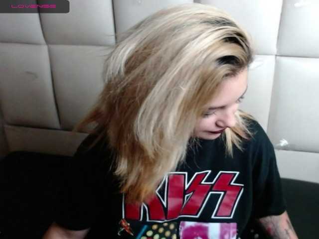 Емитувани слики од екранот Feernanda-1