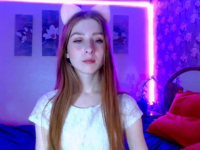 Фотографии FireShoWw hello in my room! I'm trying to break the earning record! I hope for your help! #young #teen #cute #new #toys #sexy #hot #natural #shaved #smalltits #redhair