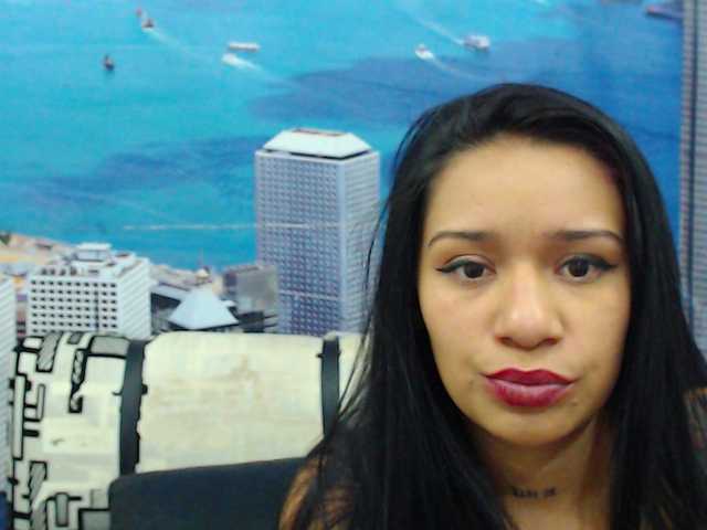 Емитувани слики од екранот firextattoo