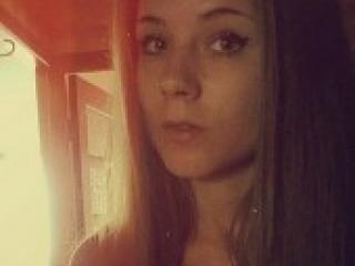 Еротски видео разговор foxygirl987