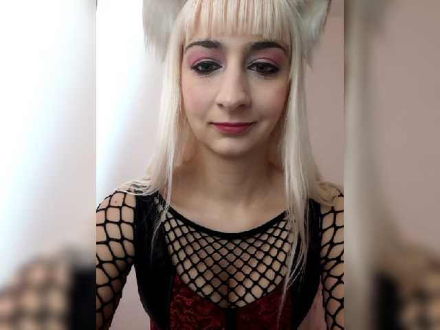 Фотографии FriskyKat It's my first night. Say hi, thanks for the tips! Cum show at the goal! [none]
