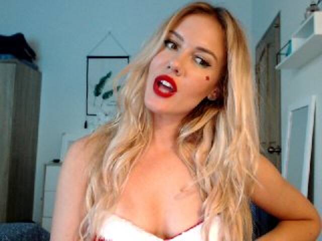 Емитувани слики од екранот FromHeavenn