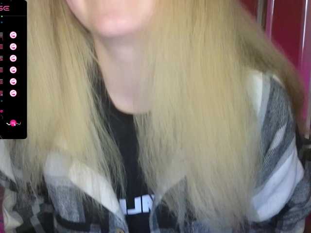 Емитувани слики од екранот princess___