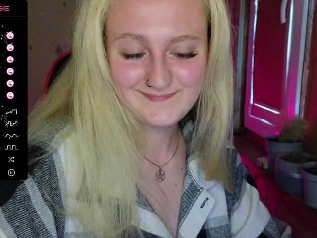 Емитувани слики од екранот princess___