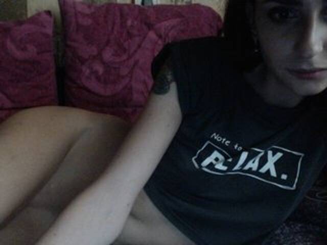 Емитувани слики од екранот FuckCunt111