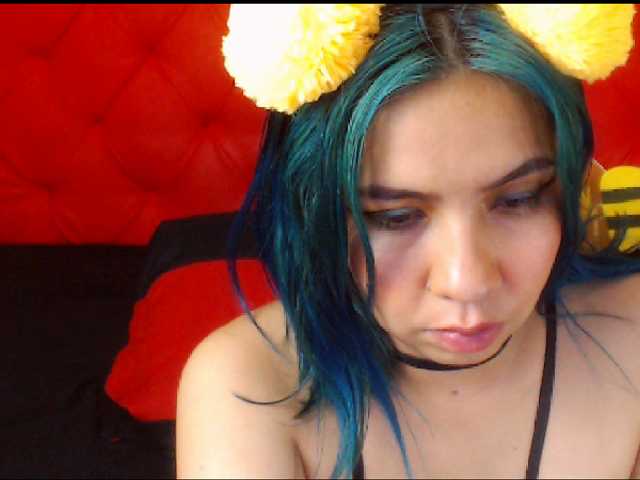 Емитувани слики од екранот GabbyJonness