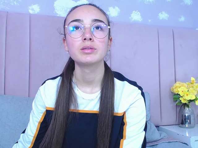 Емитувани слики од екранот Gary-moon-