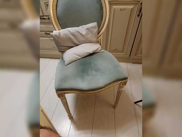 Емитувани слики од екранот GQNAMI