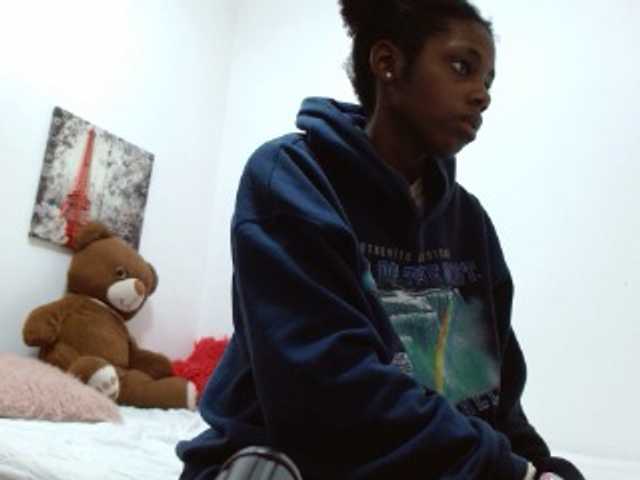 Емитувани слики од екранот giadior