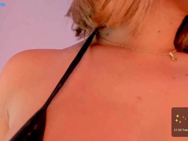 Емитувани слики од екранот GianaWatson